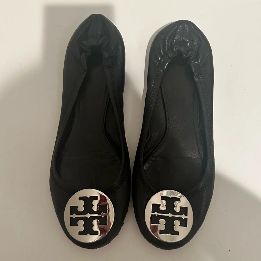 Tory Burch Reva Black Leather Ballet Flats Silver Logo Size 8.5